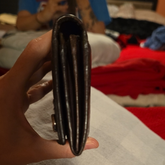 Gucci Dark Brown GG Embossed Wallet - Picture 2 of 7